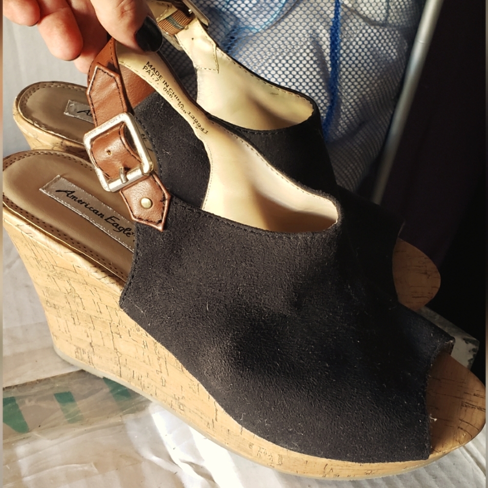 American Eagle Wedges